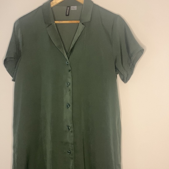 Divided by H&M. button down shirt dress. Size XS. - Picture 3 of 3